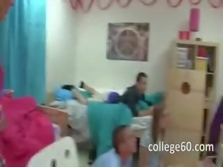 Tineri student futand adolescenți