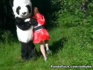 Merah menunggang hud fucked oleh panda