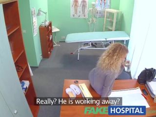 Fakehospital triplicare sborrata da dottore quando suo padrona visits suo ufficio