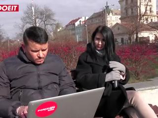 Руски туристически съблазнява местен човек с тя секси начини порно видеоклипове