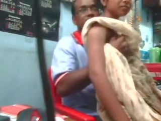 Indiškas desi mergaitė pakliuvom iki kaimynas dėdė vidus parduotuvė