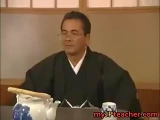 Gorące japońskie nauczycielka cieszy się pieprzenie part4